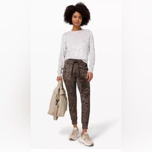 Women's Ready to Rulu Crushed Velvet Joggers 6